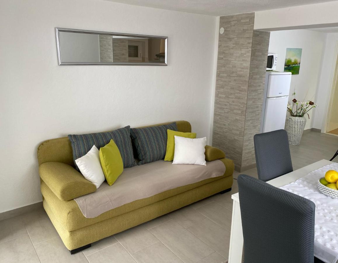 Apartment Carmen Trogir Eksteriør billede