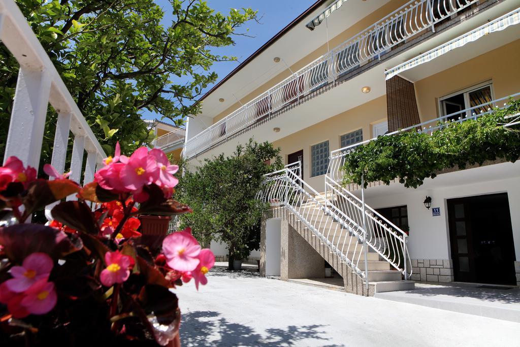 Apartment Carmen Trogir Eksteriør billede