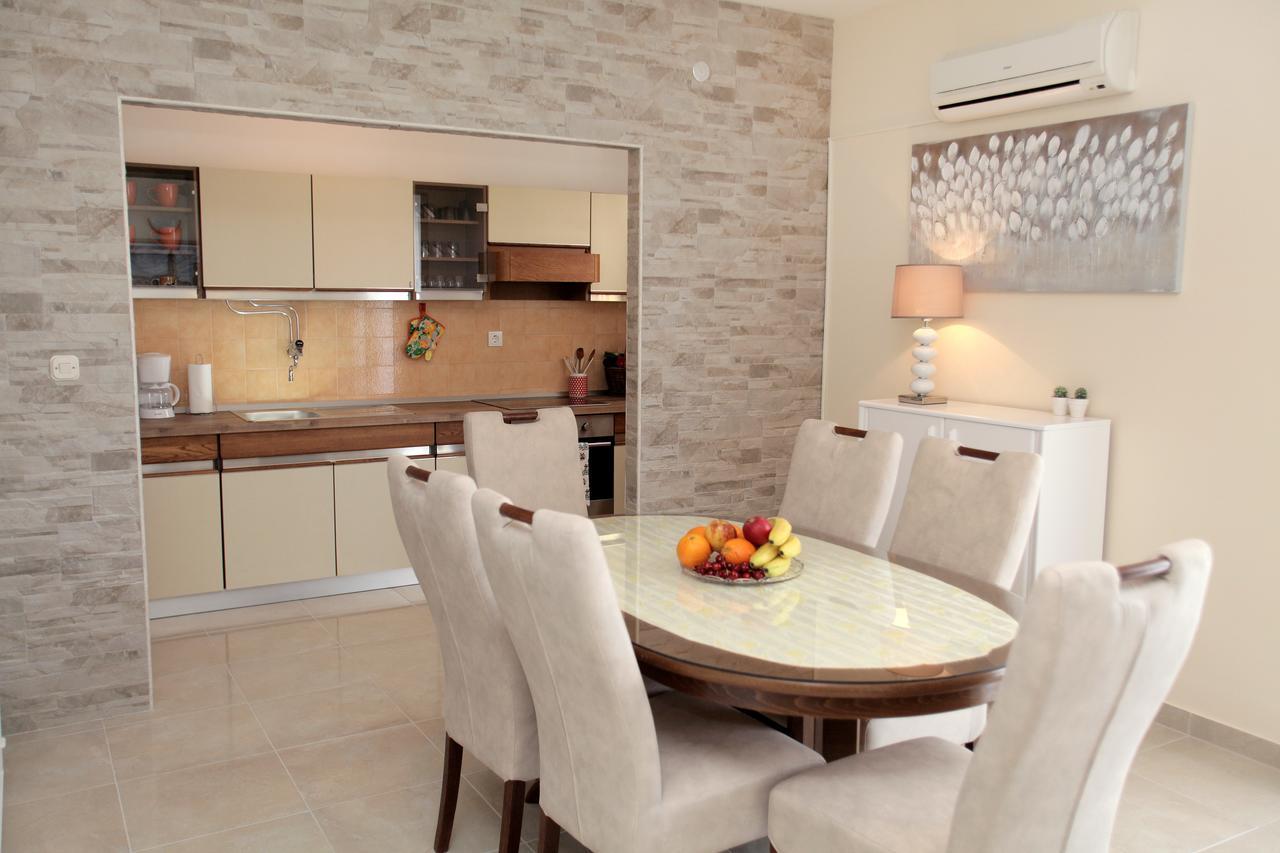 Apartment Carmen Trogir Eksteriør billede