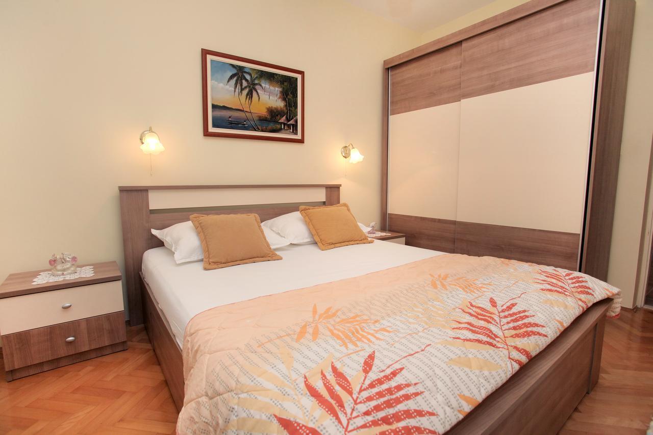 Apartment Carmen Trogir Eksteriør billede