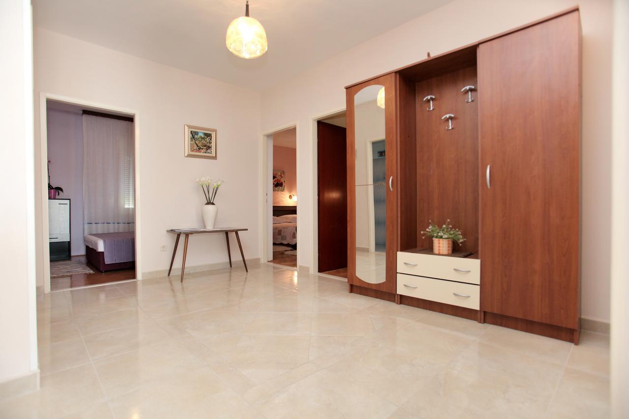 Apartment Carmen Trogir Eksteriør billede
