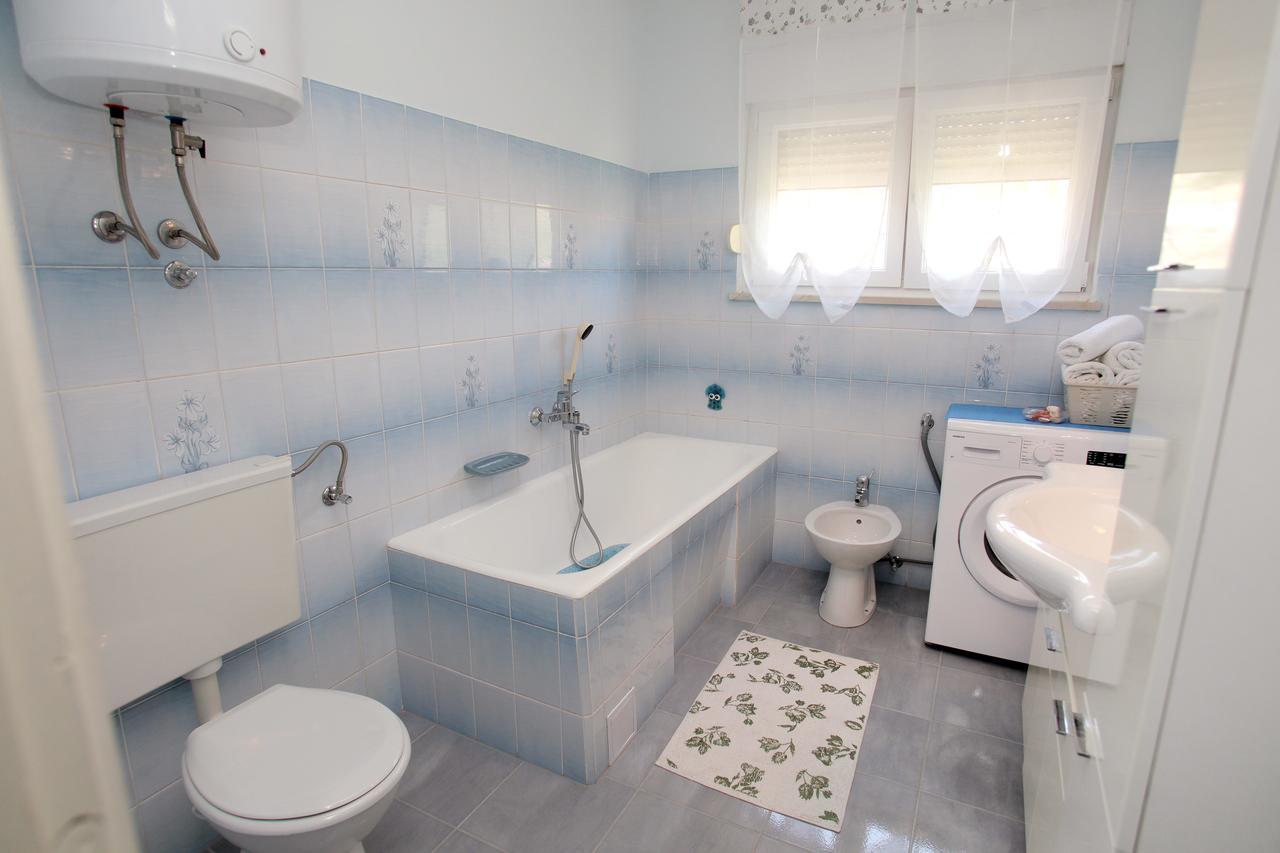 Apartment Carmen Trogir Eksteriør billede