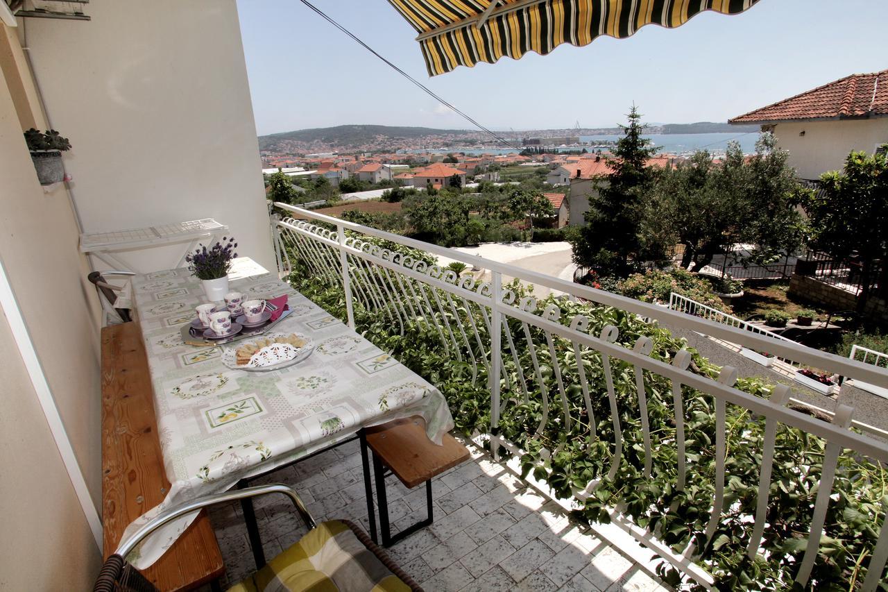 Apartment Carmen Trogir Eksteriør billede